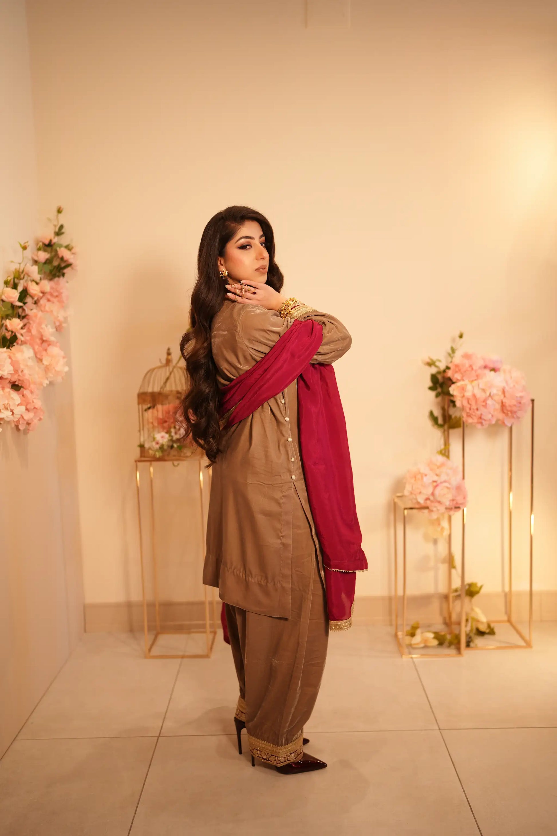 Beige 3 piece velvet suit with pink contrast dupatta and farshi shalwar