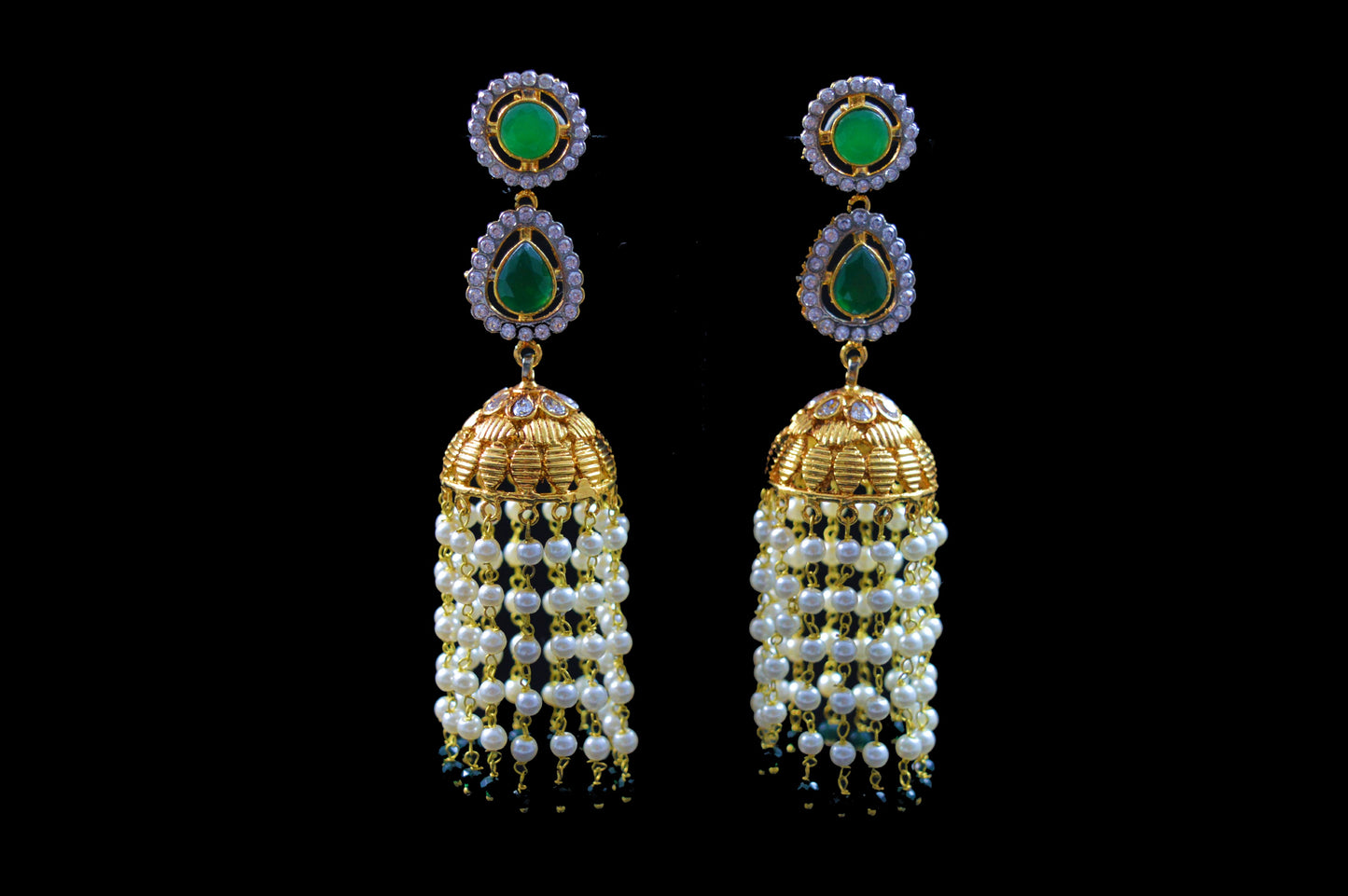 Emerald pearl earrings